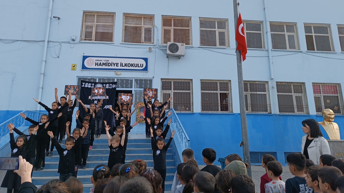 10 KASIM Büyük Önder Gazi Mustafa Kemal ATATÜRK'Ü Anma Günü